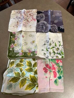 Vintage Floral Handkerchiefs - Mixed Color Set